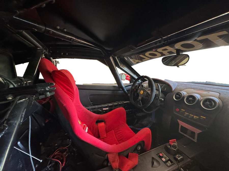 F430 Challenge cockpit and roll cage