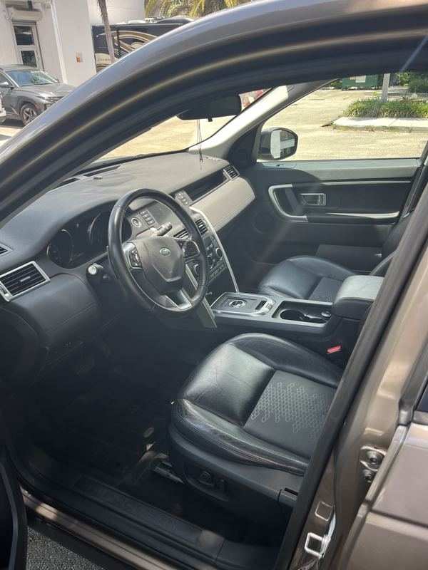 Discovery Sport angle