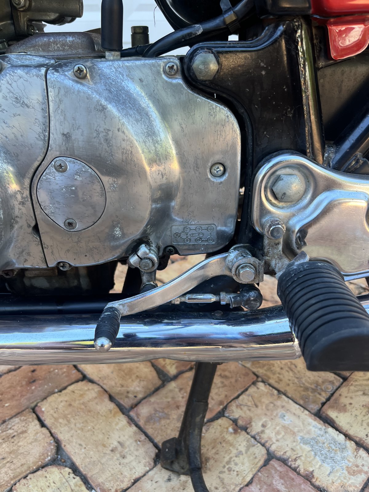 Engine left side - representative condition