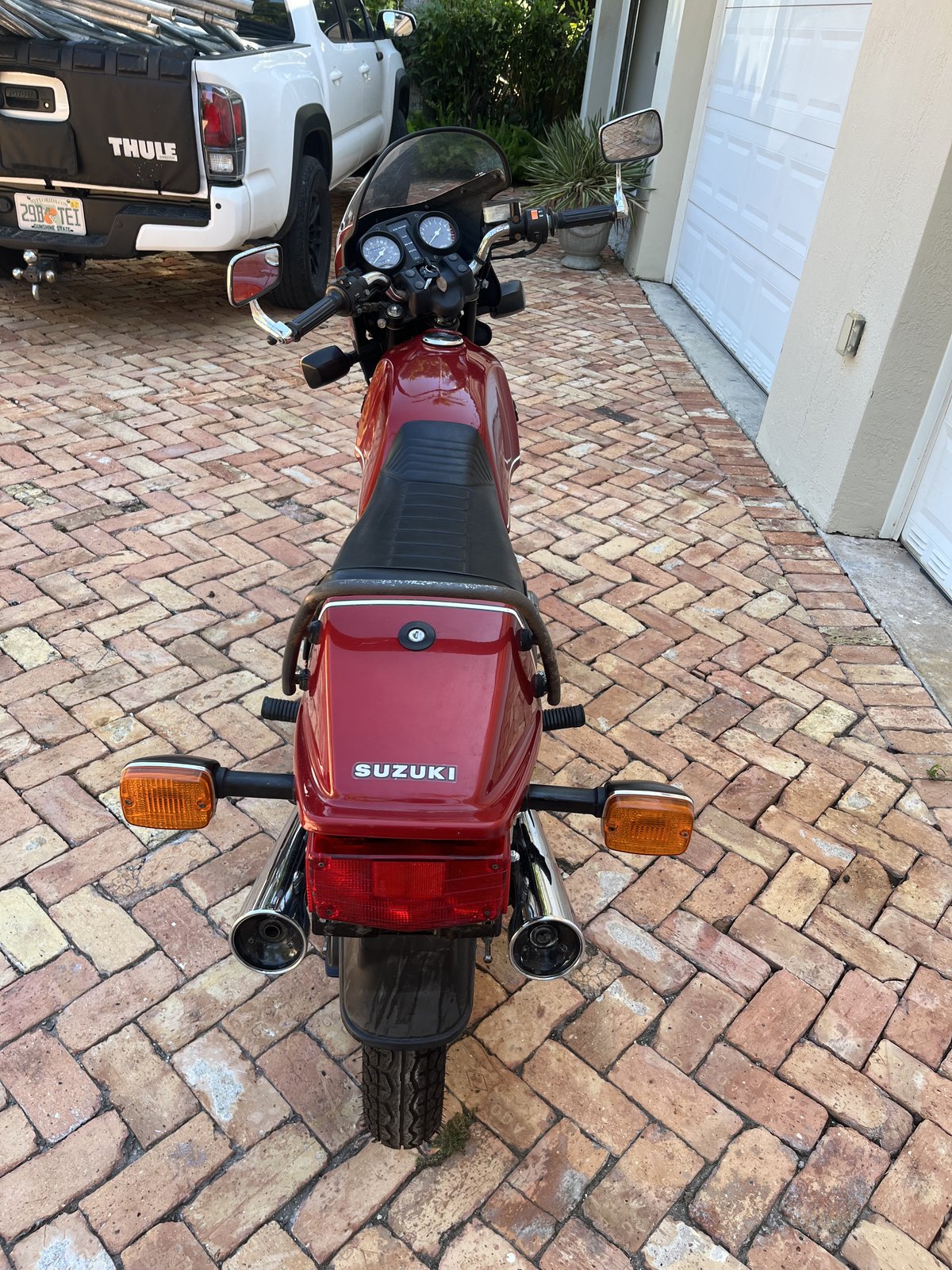 Suzuki GS450S rear view with turn signals